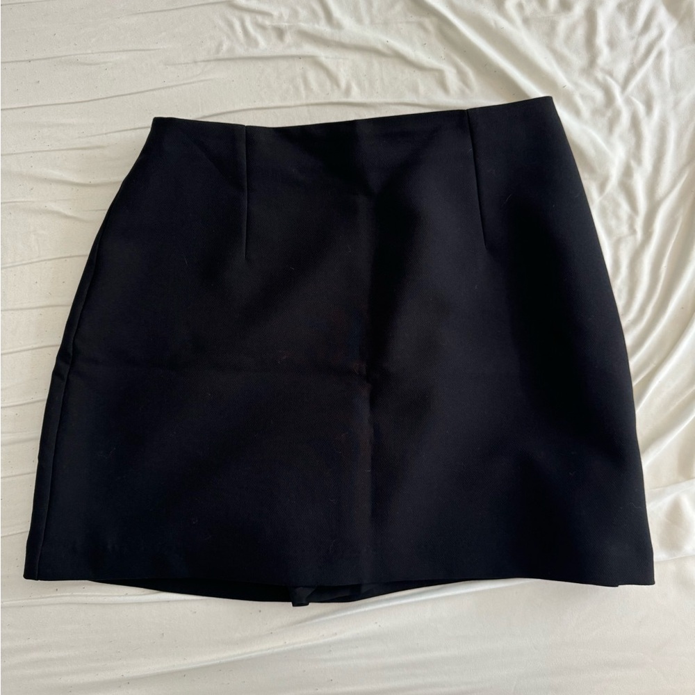 A&F Scarlett Mini Skort